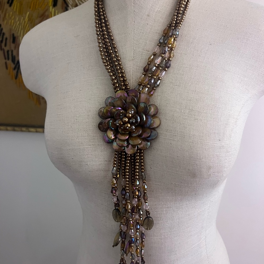 Joan rivers flower necklace